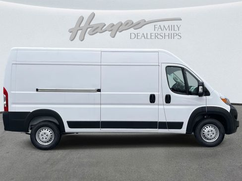 New 2026 RAM ProMaster 2500 w/ Convenience Group image 3