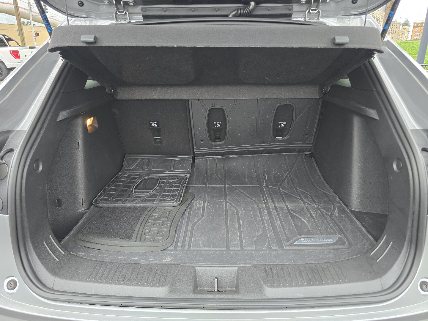 Certified 2024 Chevrolet Trax RS w/ Sunroof Package FWD image 25