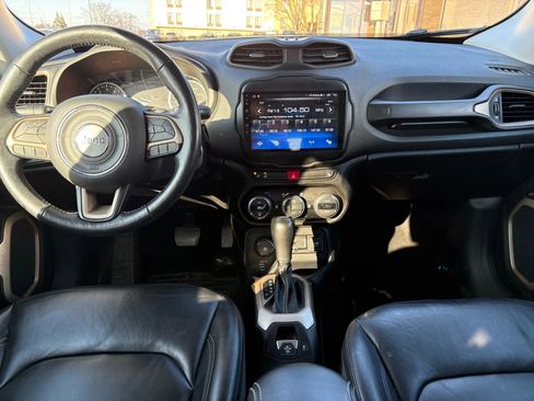 Used 2017 Jeep Renegade Limited image 11