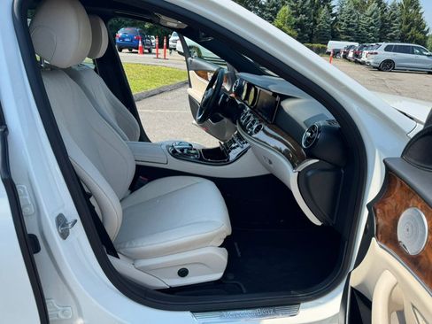 Used 2018 Mercedes-Benz E 300 4MATIC image 21