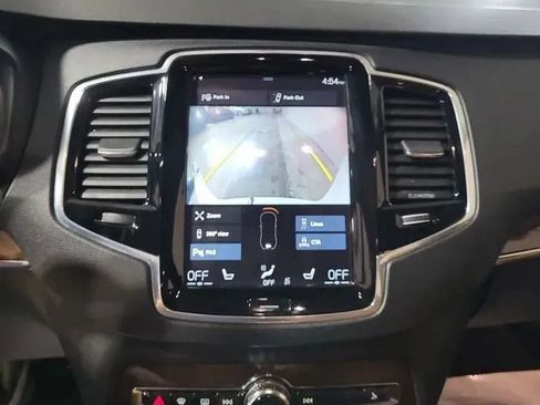 Used 2016 Volvo XC90 T6 Momentum w/ Momentum Plus Package image 37