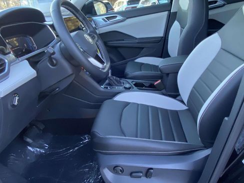 New 2026 Volkswagen Taos SEL AWD/4WD image 14