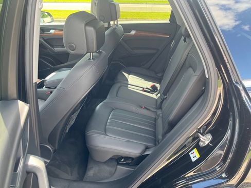 Used 2022 Audi Q5 2.0T Premium Plus w/ Premium Plus Package AWD/4WD image 16