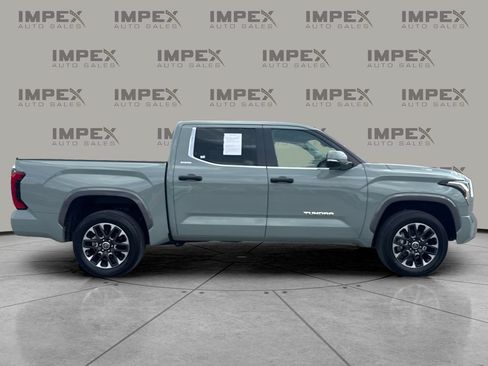 Used 2024 Toyota Tundra Limited AWD/4WD image 6