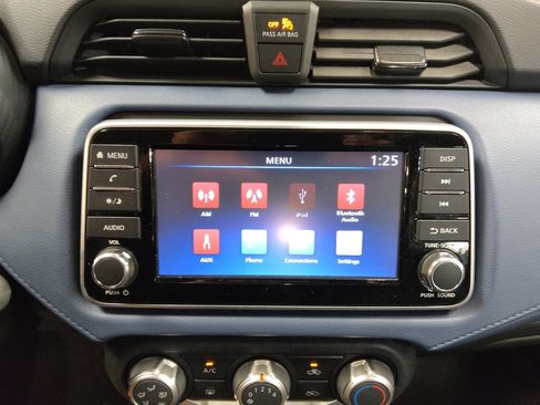 Used 2025 Nissan Versa SV FWD image 25