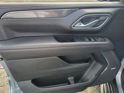 Used 2024 Chevrolet Suburban RST image 9