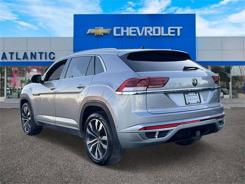 Used 2022 Volkswagen Atlas Cross Sport SEL Premium R-Line image 5