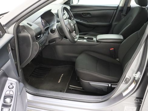 Used 2025 Nissan Sentra S FWD image 14