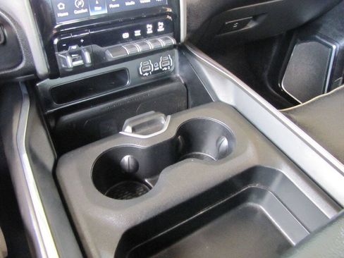 Used 2024 RAM 2500 Laramie w/ Night Edition AWD/4WD image 46