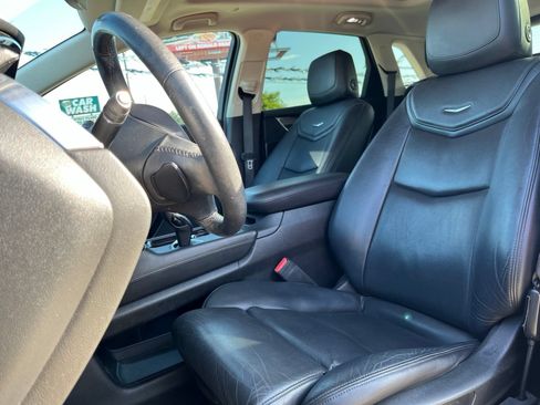 Used 2017 Cadillac XT5 Luxury FWD image 8