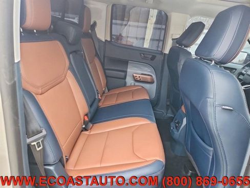 Used 2024 Ford Maverick Lariat image 11