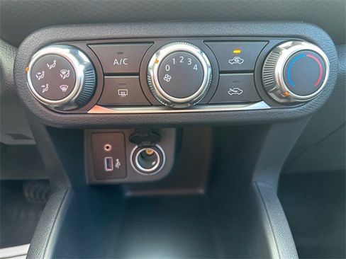 New 2025 Nissan Kicks Play S image 19