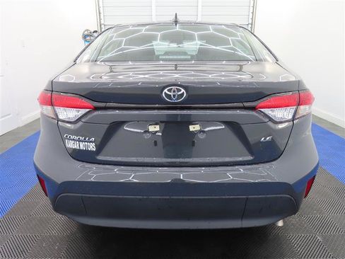 Used 2025 Toyota Corolla LE FWD image 7