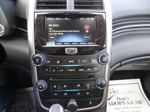 Used 2015 Chevrolet Malibu LT image 20