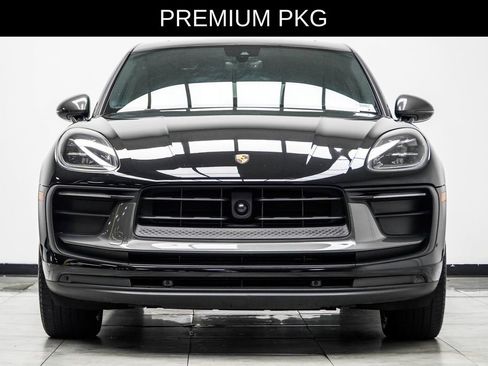 Used 2023 Porsche Macan Turbo AWD/4WD image 8