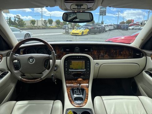 Used 2005 Jaguar XJ Vanden Plas RWD image 23
