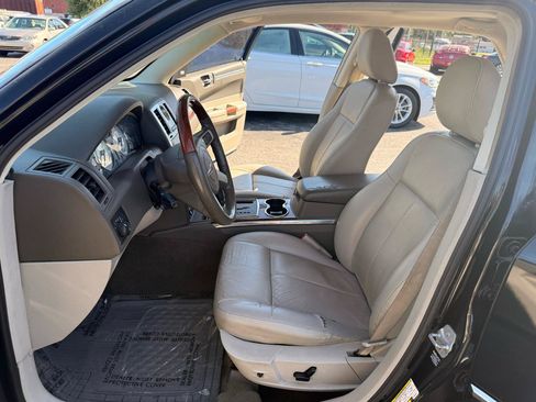 Used 2008 Chrysler 300 Limited RWD image 9