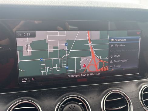 Used 2017 Mercedes-Benz E 300 4MATIC image 8