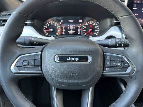 Used 2024 Jeep Compass Limited image 14