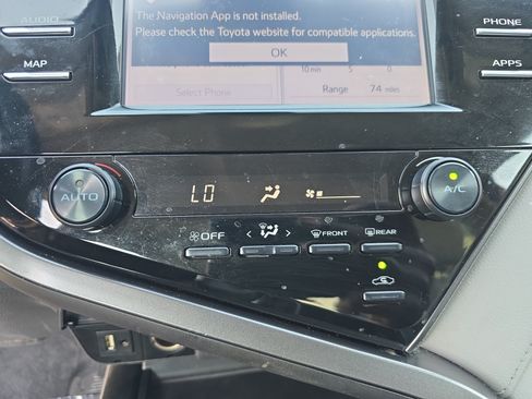Used 2019 Toyota Camry SE FWD image 24
