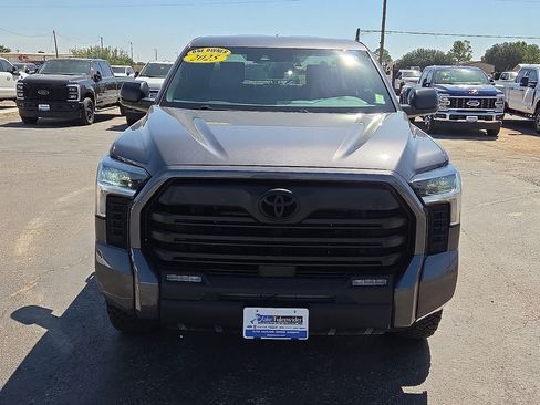 Used 2025 Toyota Tundra SR5 w/ SR5 Premium Package AWD/4WD image 8