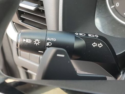 Used 2021 Nissan Rogue SV AWD/4WD image 22