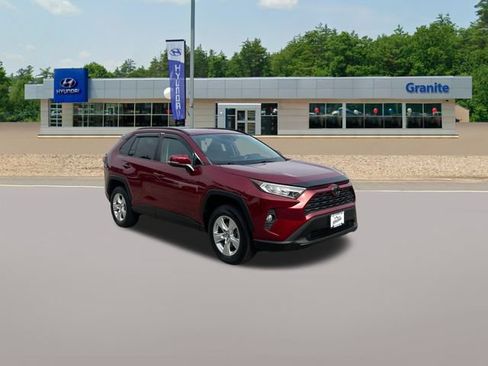 Used 2019 Toyota RAV4 XLE w/ Convenience Package AWD/4WD image 5