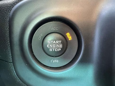 Used 2022 Jeep Gladiator Overland w/ Popular Equipment Package image 26