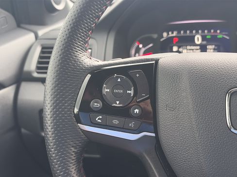 Used 2024 Honda Passport Black Edition image 7