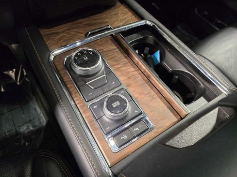 Used 2020 Ford Expedition Platinum image 20