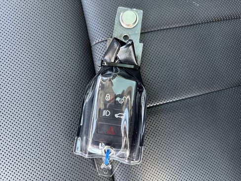 Used 2022 Land Rover Range Rover SE image 35