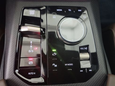 Used 2025 BMW X3 xDrive30i w/ Convenience Package image 16