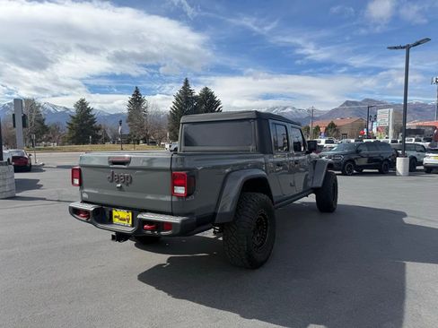 Used 2022 Jeep Gladiator Rubicon w/ Cold Weather Group image 3
