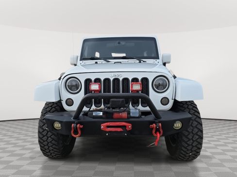 Used 2013 Jeep Wrangler Unlimited Sahara w/ Connectivity Group AWD/4WD image 2