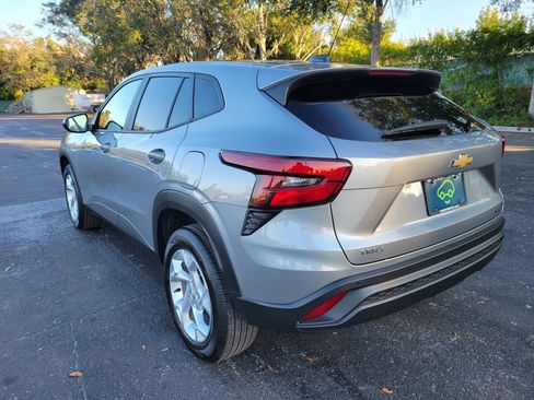 Certified 2025 Chevrolet Trax LS w/ LS Convenience Package image 7