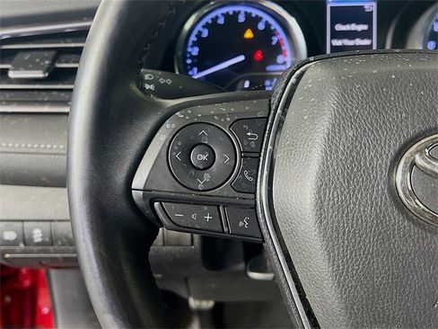 Used 2019 Toyota Camry L image 16