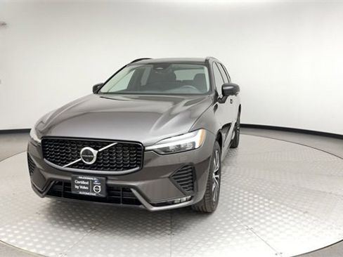 Certified 2025 Volvo XC60 B5 Plus image 7