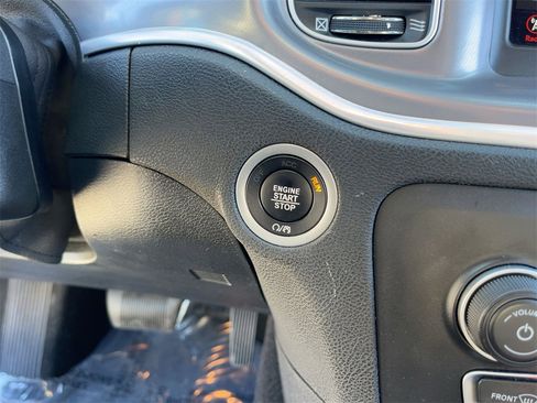 Used 2022 Dodge Charger SXT image 23