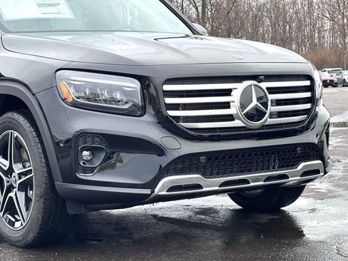 New 2026 Mercedes-Benz GLB 250 4MATIC image 2