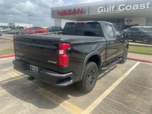 Used 2024 Chevrolet Silverado 1500 ZR2 w/ Technology Package image 3
