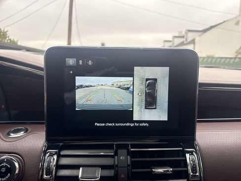 Used 2020 Lincoln Navigator Black Label w/ Cargo Convenience Package image 17