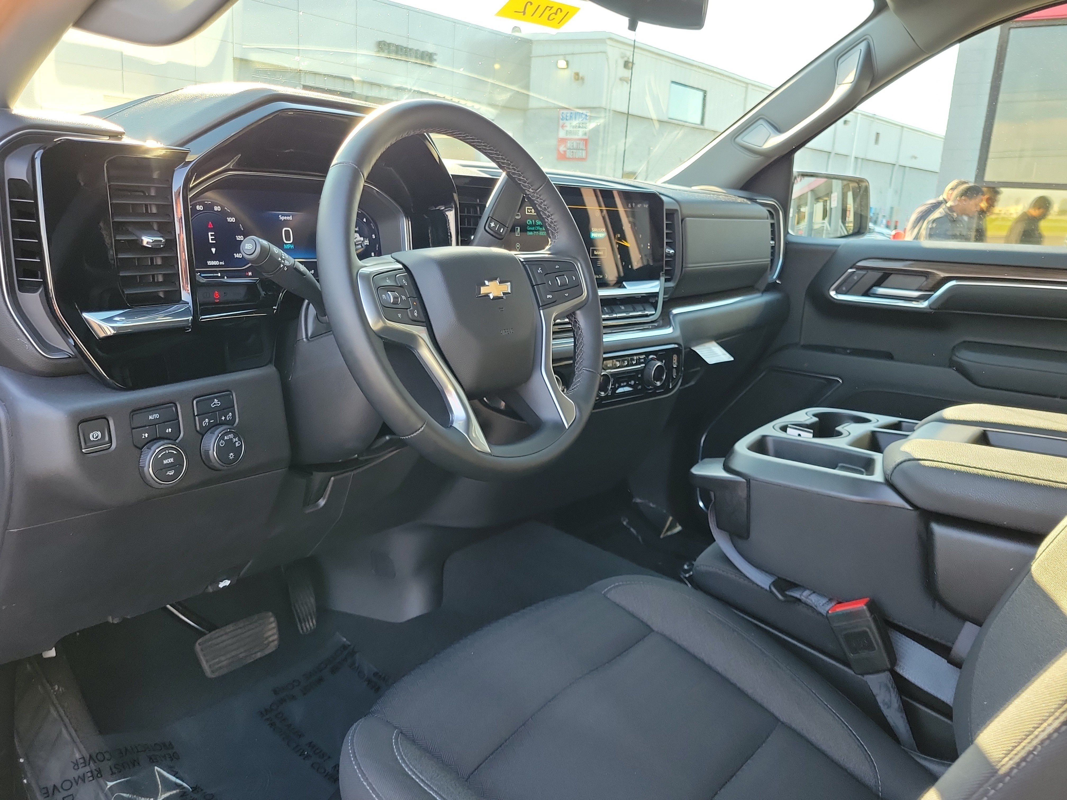 Used 2024 Chevrolet Silverado 1500 LT AWD/4WD image 19