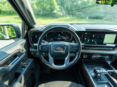 Used 2022 GMC Sierra 1500 Elevation AWD/4WD image 14