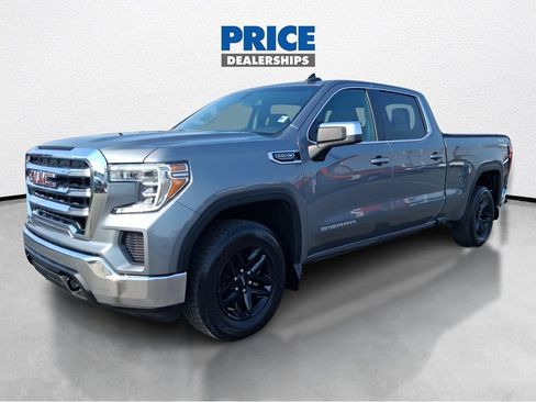 Used 2022 GMC Sierra 1500 SLE w/ Remote Start Package AWD/4WD image 2