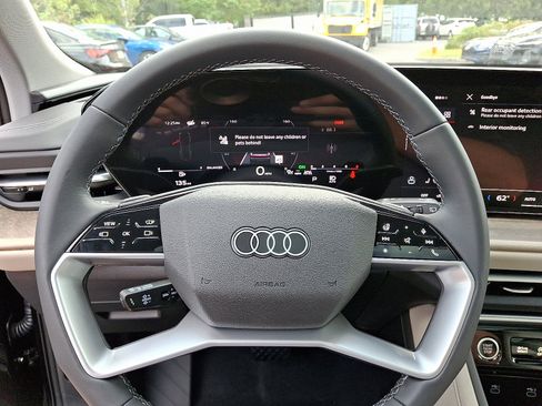 New 2025 Audi Q5 Premium Plus image 15