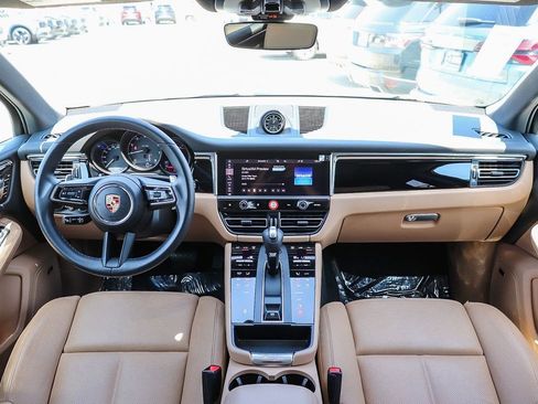 Used 2024 Porsche Macan AWD/4WD image 12