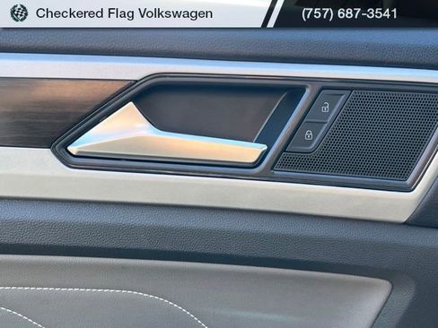 Used 2022 Volkswagen Atlas SE AWD/4WD image 15
