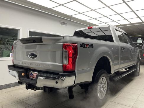 Used 2019 Ford F250 XLT w/ XLT Value Package image 5