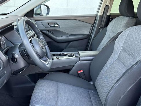 Used 2023 Nissan Rogue SV image 9