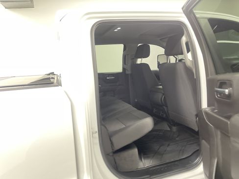 Used 2020 Chevrolet Silverado 1500 Custom w/ Custom Max Trailering Package AWD/4WD image 19